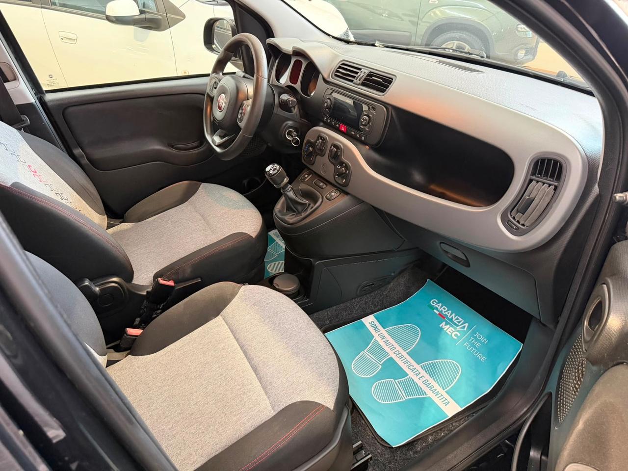 Fiat Panda 1.2 Connected by Wind