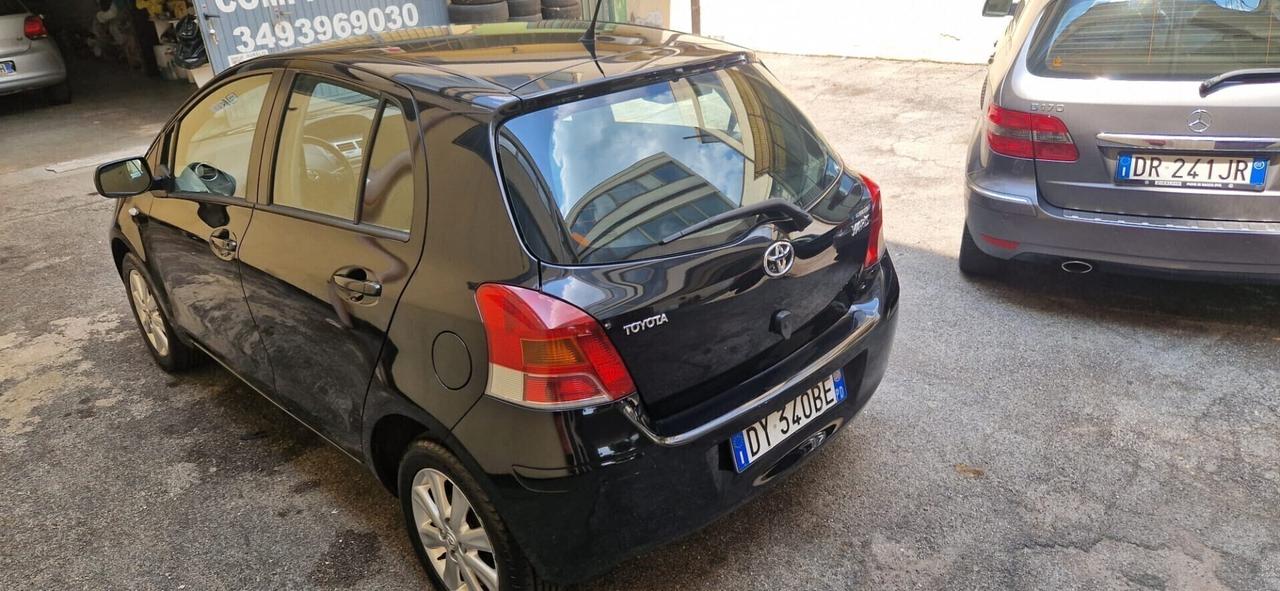 Toyota Yaris 1.0 5 porte Sol