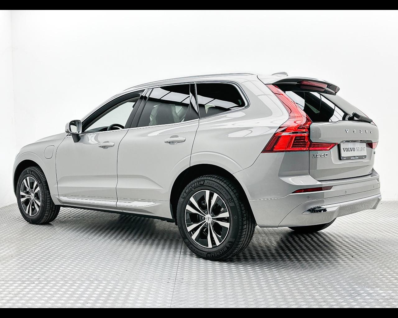 VOLVO XC60 (2017-->) - XC60 T6 Plug-in hybrid AWD automatico Core