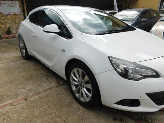 Opel Astra GTC 1.4 Turbo 120CV S&S 3 porte Cosmo