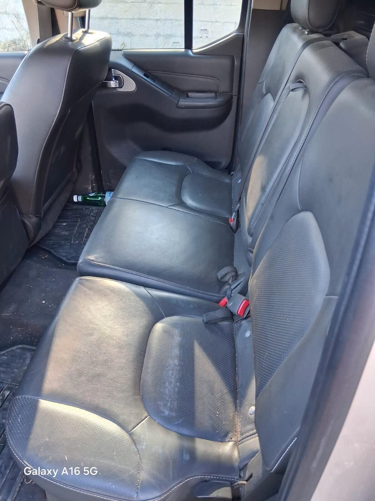 Nissan Navara 3.0 dCi 4 porte Double Cab LE V6