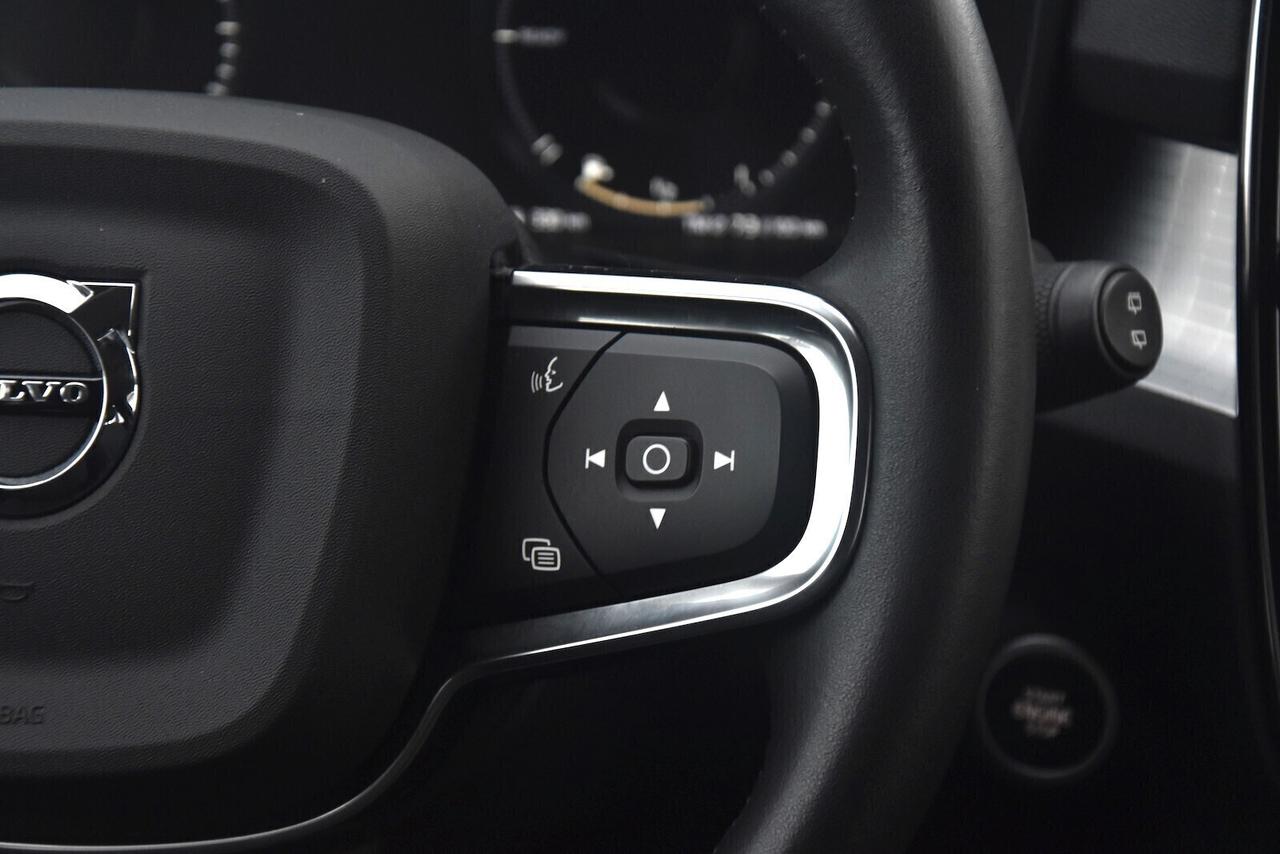 Volvo XC40 T4 Recharge Plug-in Inscription Expression