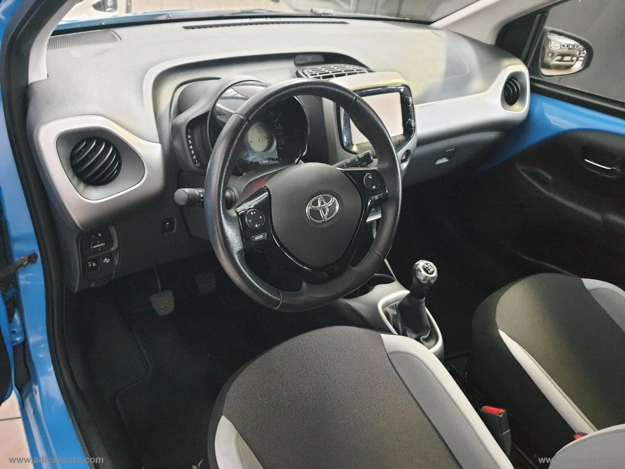 TOYOTA Aygo 1.0 VVT-i 69 CV 5p. x-play TSS