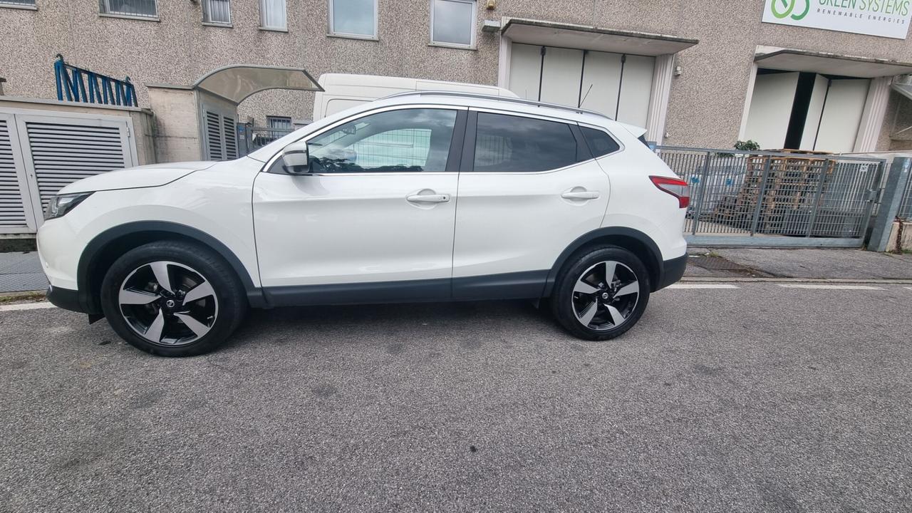 Nissan Qashqai 1.2 DIG-T 360 Tekna tetto panoramico