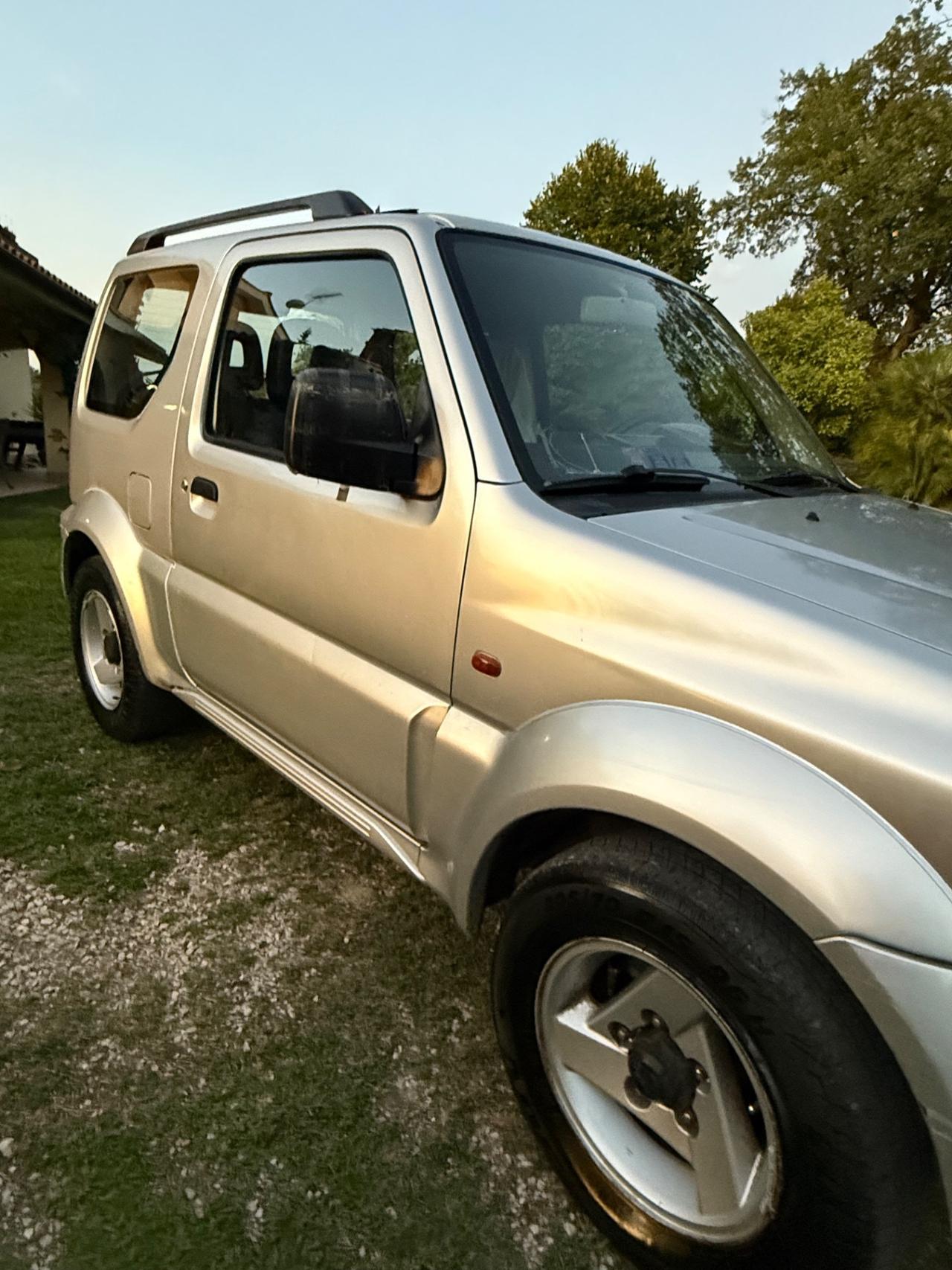 Suzuki Jimny 1.3i 16V cat 4WD JLX Mode