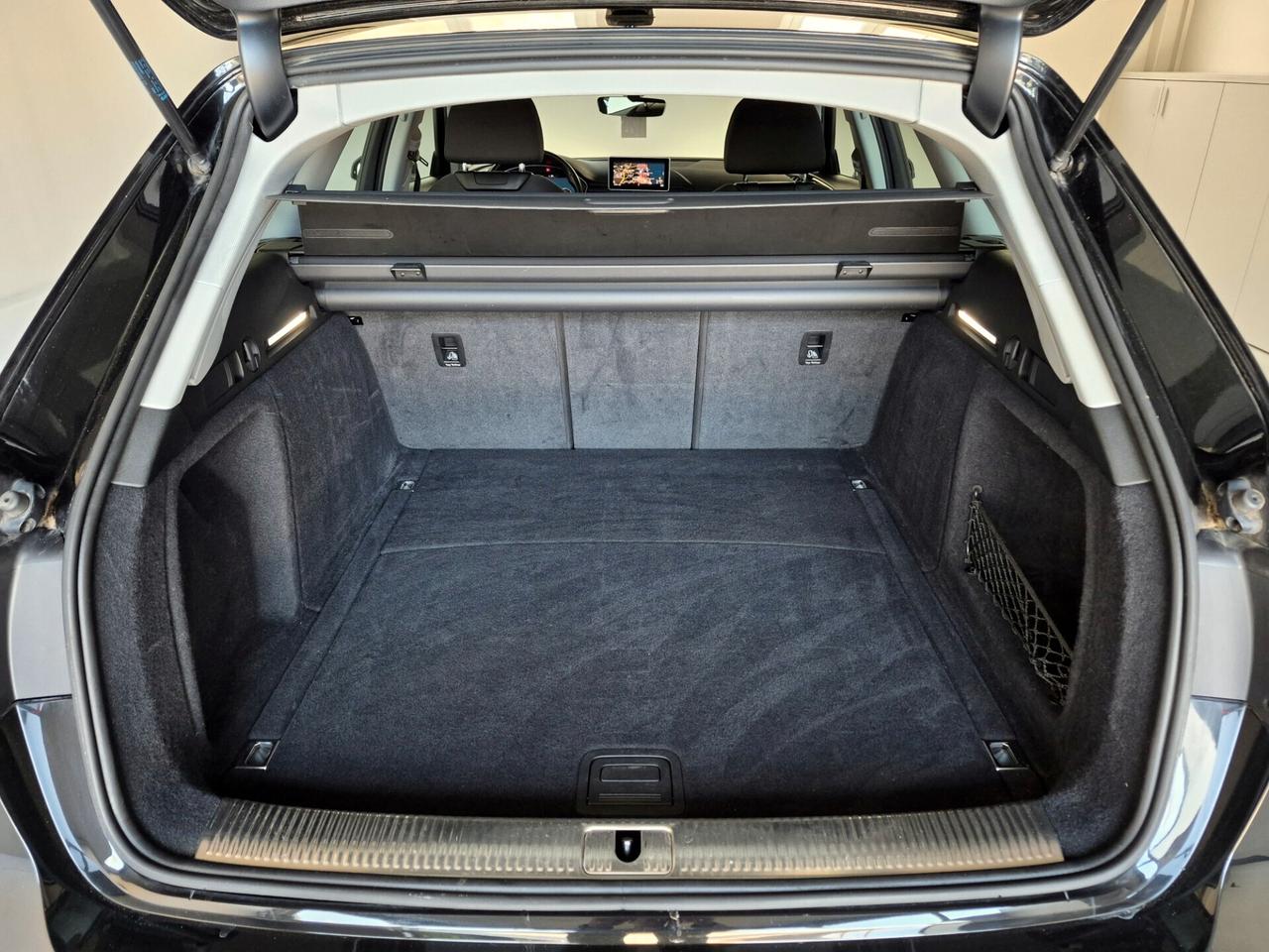 Audi A4 AVANT 2.0 TDI 150CV S-TRONIC LED NAVI CLIMA 3 ZONE SEDILI RISC. WIRELESS