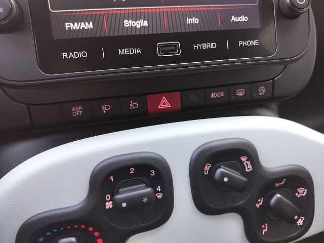 Fiat Panda 1.0 FireFly Hybrid Cross