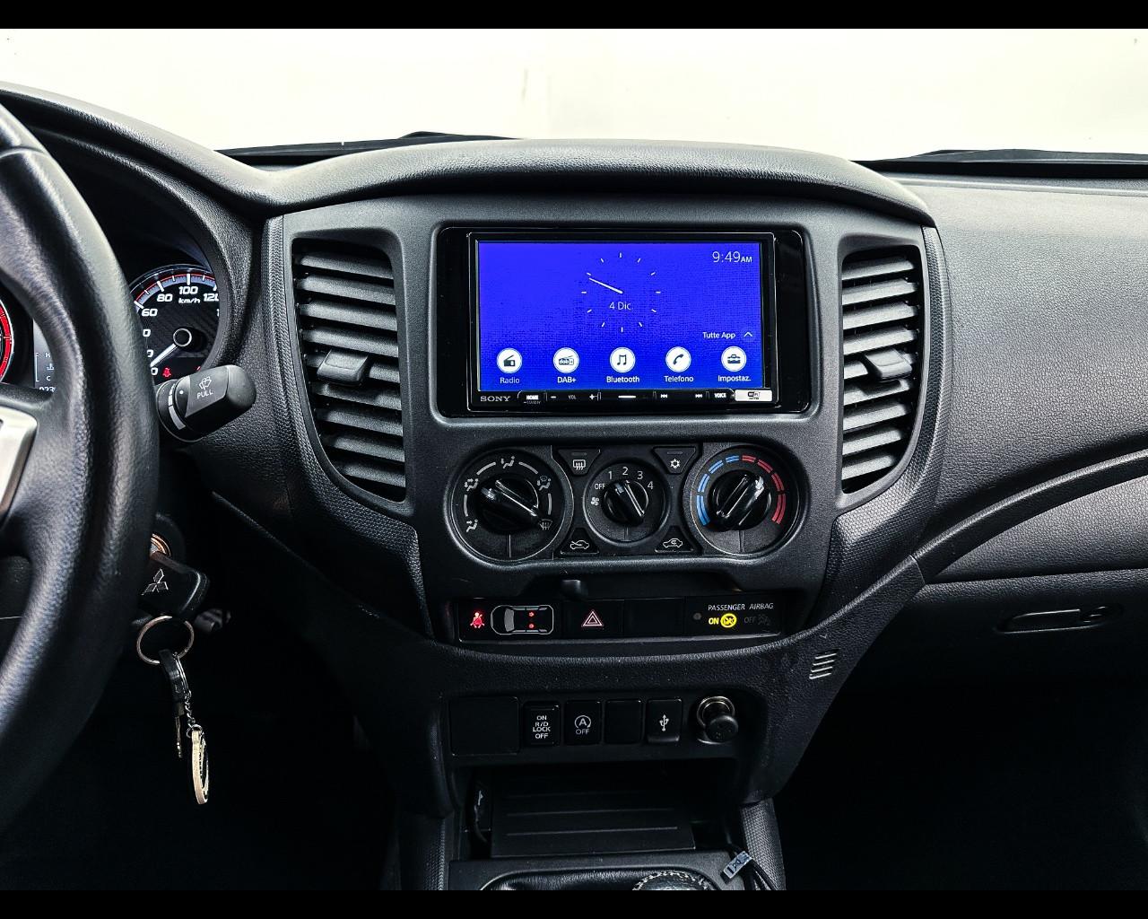 MITSUBISHI L200 2.3 D Club Cab 4x4 Easy Select Invite