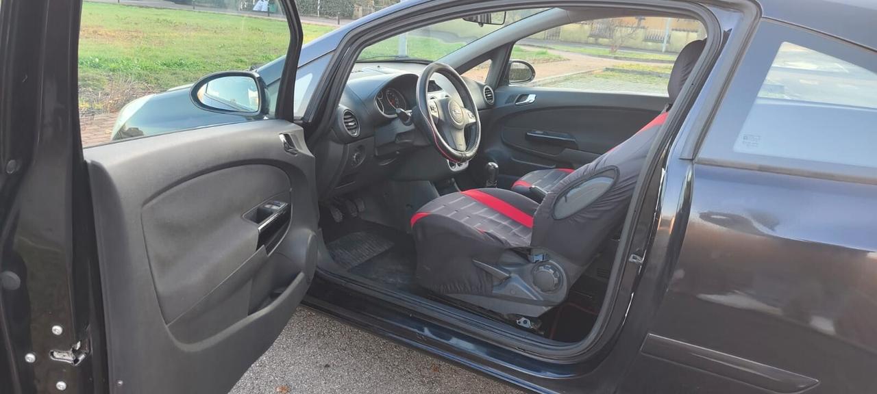 Opel Corsa 1.2 3 porte Sport