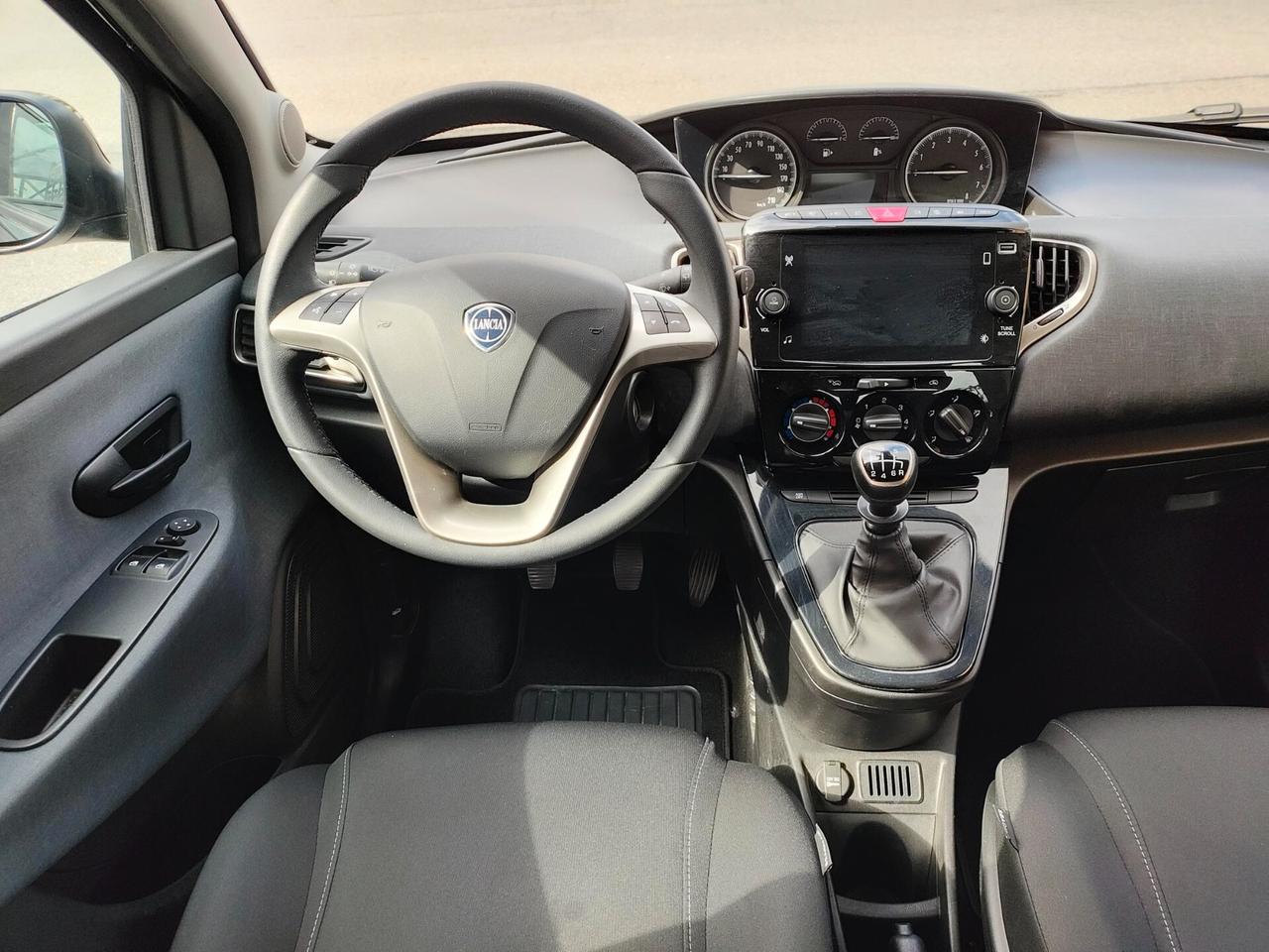 LANCIA YPSILON 1.0 HYBRID -2023