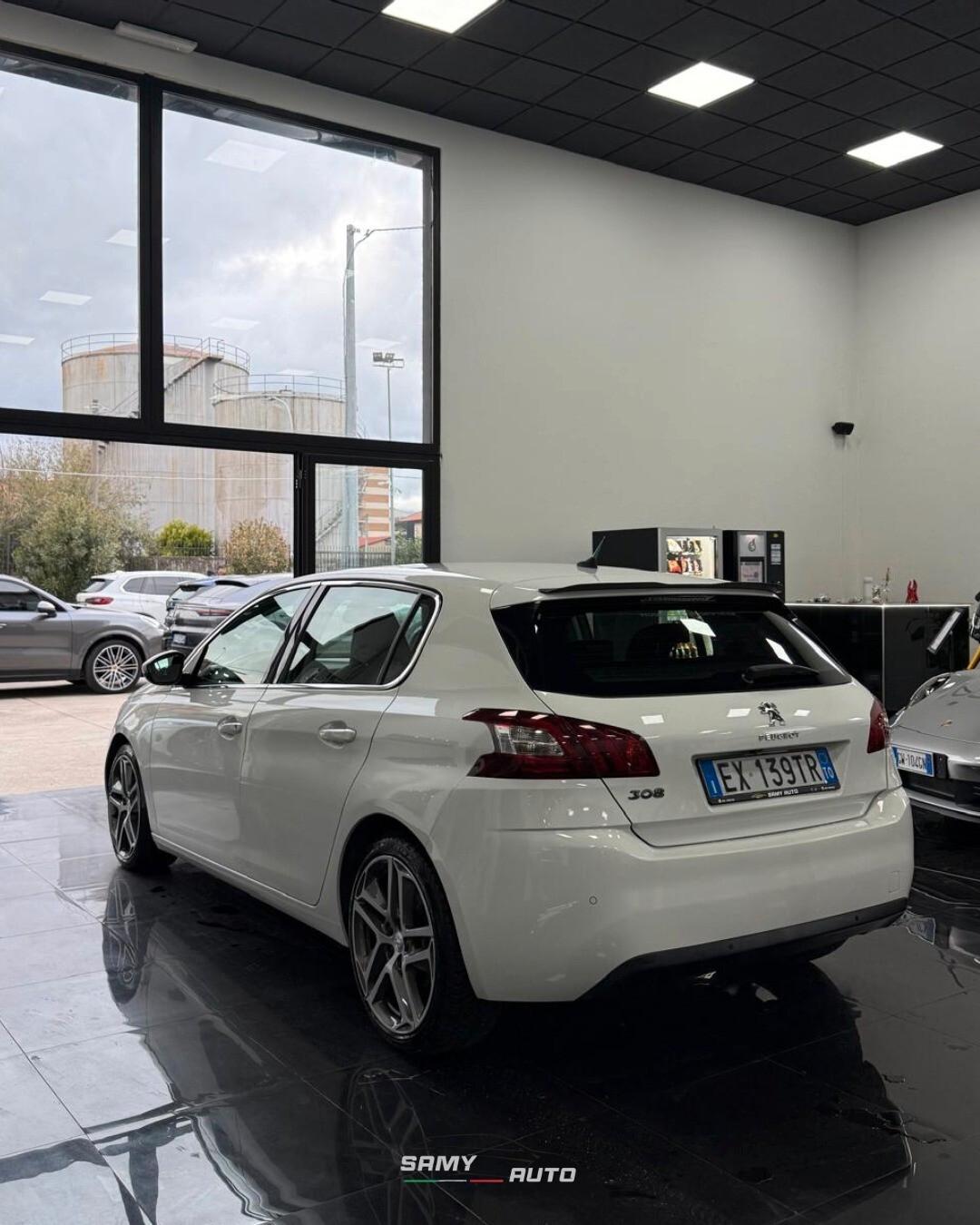 Peugeot 308 1.6 e-HDi 115 CV