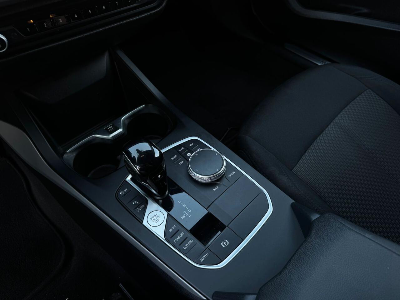 Bmw 116 116d 5p. Advantage