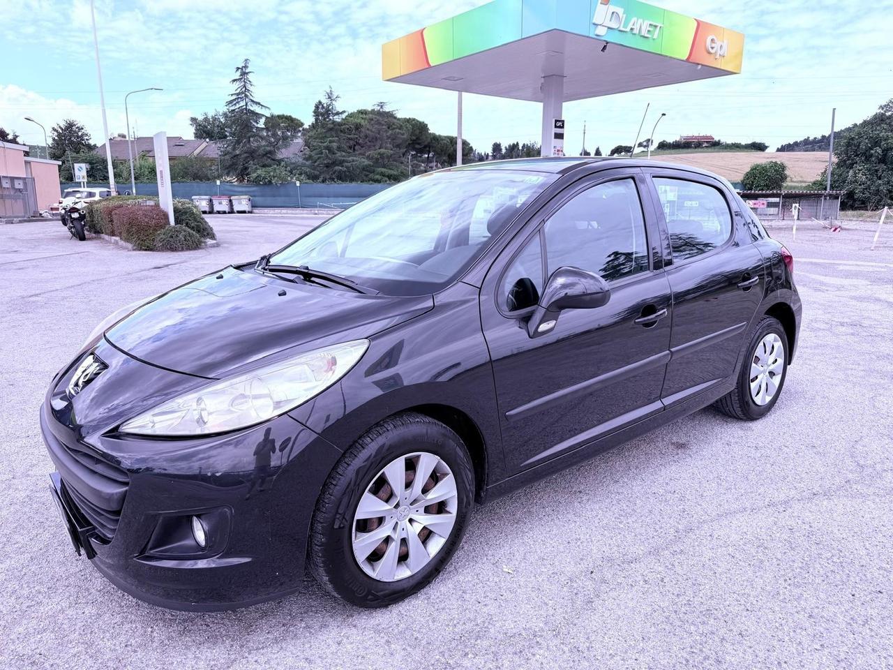 Peugeot 207 1.4 HDi 70CV FAP 5p. Ok neopatentati