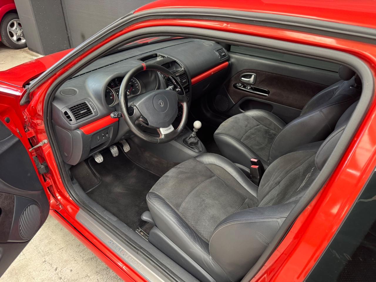 Renault Clio rs 182