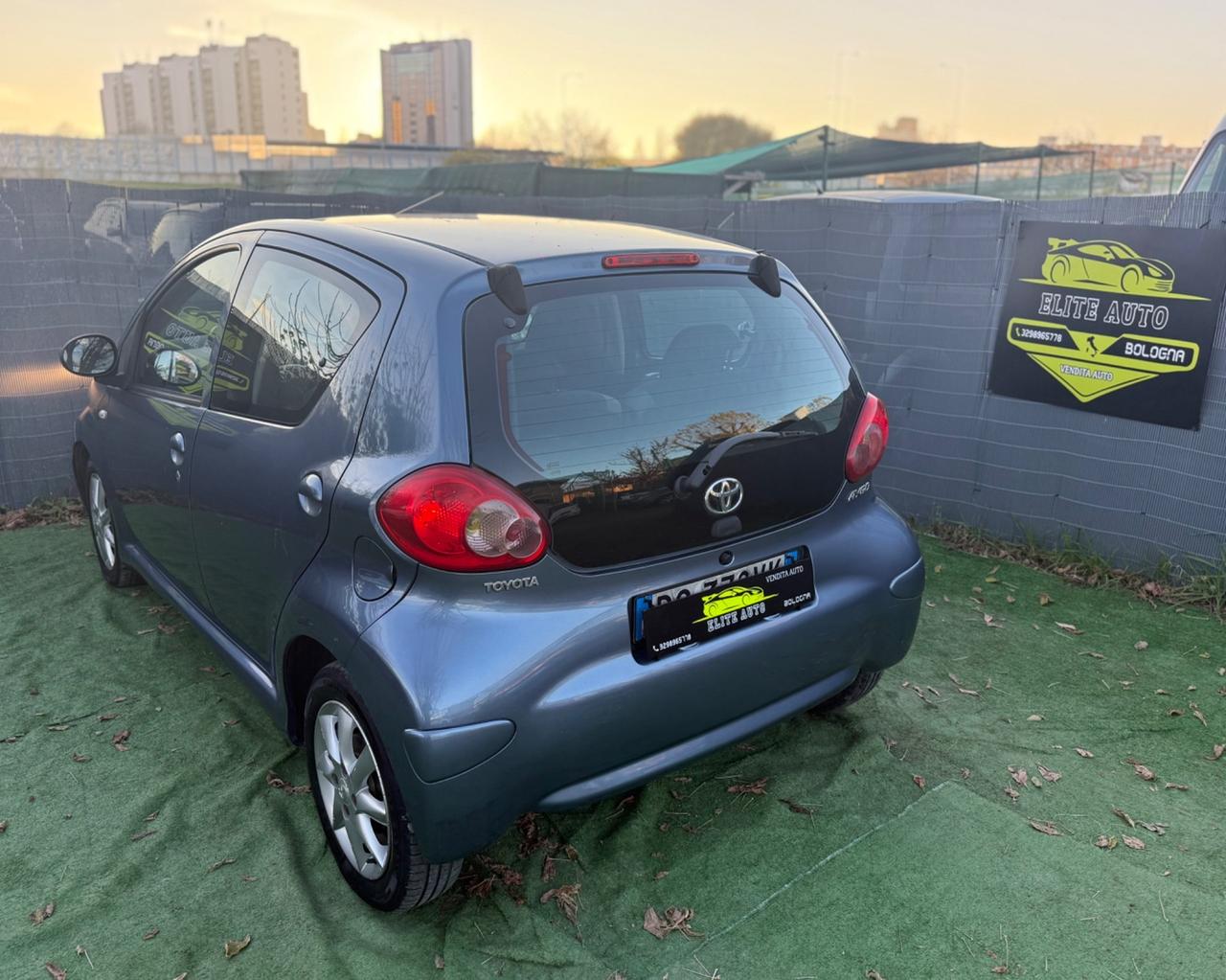 Toyota AYGO 1.0 BENZINA 5 PORTE SOUND NEOPATENTATI