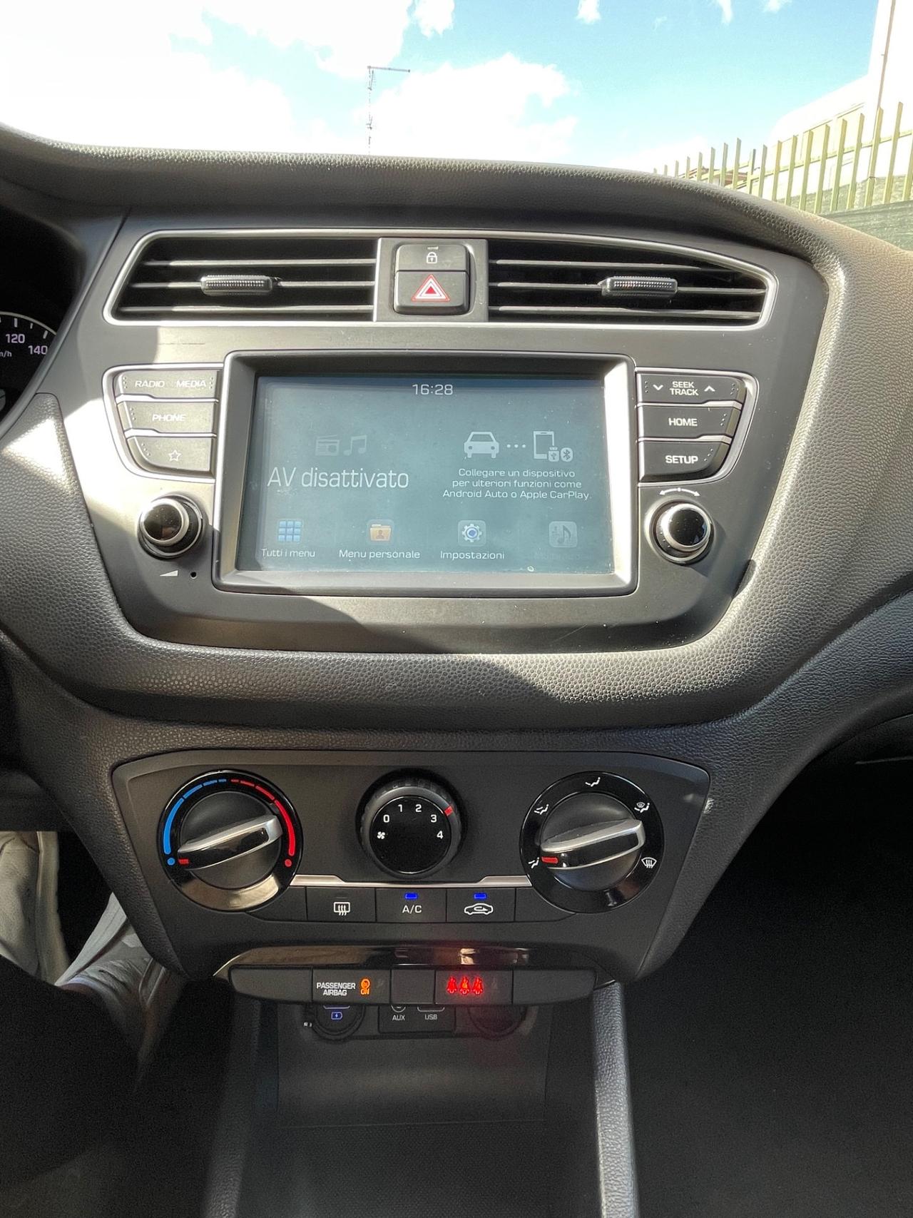 Hyundai i20 1.2 5 porte Connectline