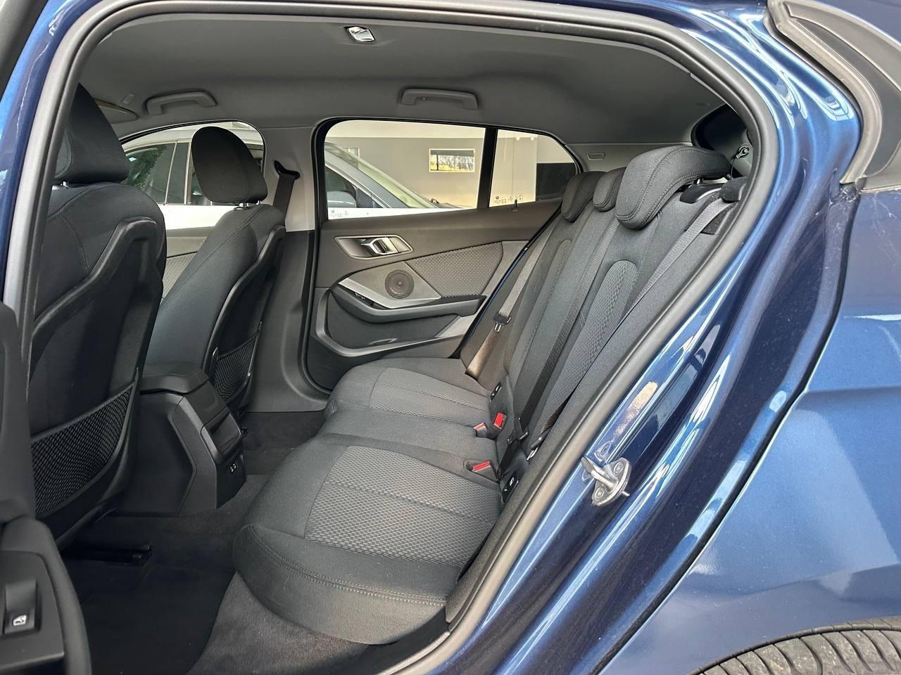 BMW - Serie 1 F40 116d Sport