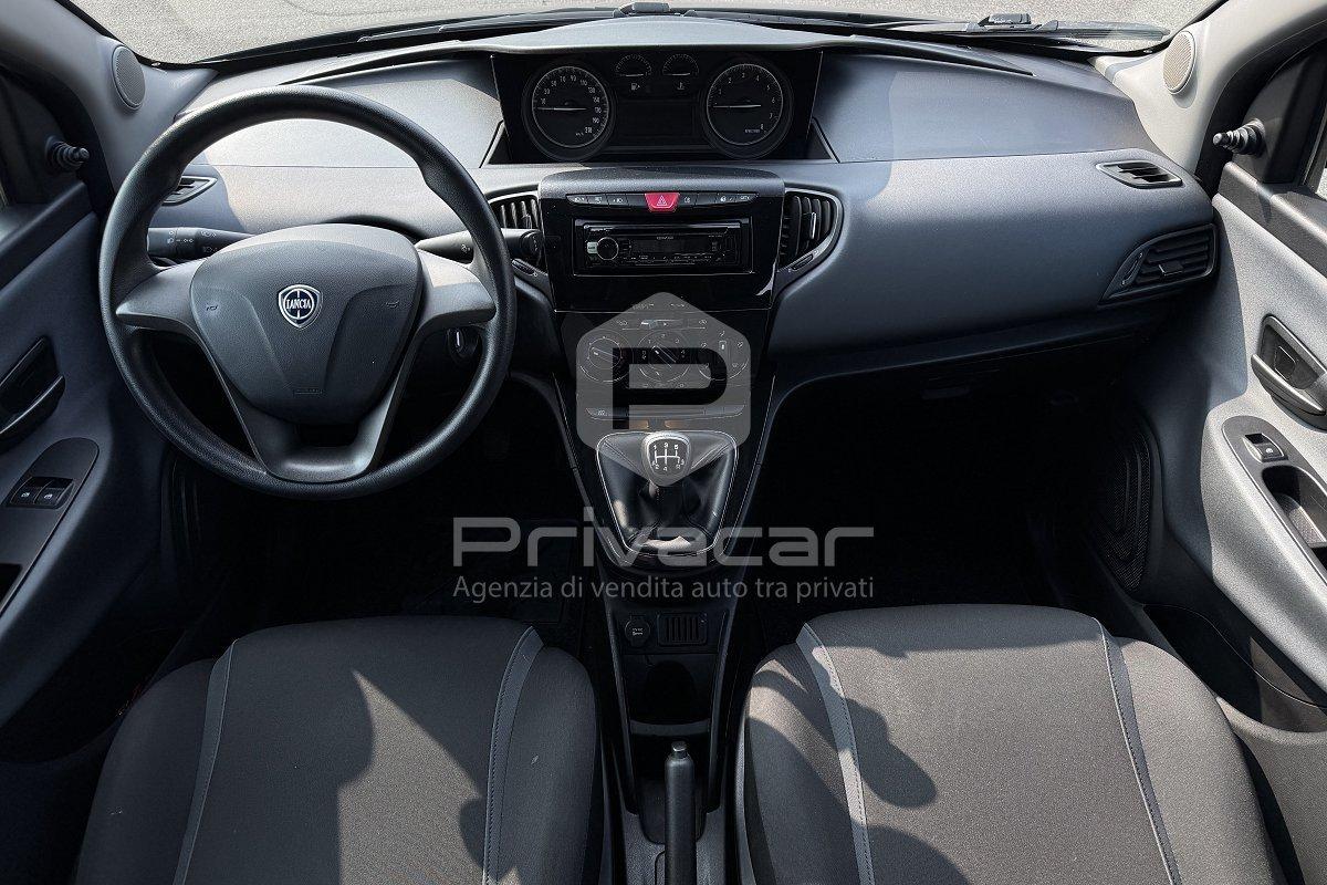 LANCIA Ypsilon 1.2 69 CV 5 porte Silver