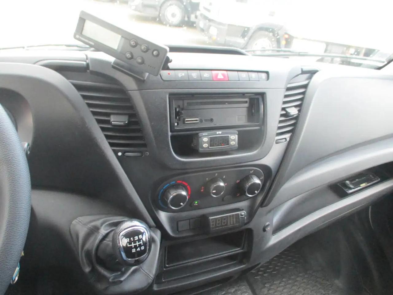 Iveco Daily 35C15 3000150CV E6 FRIGO 7 PEDANE FRCX 05/26 -20