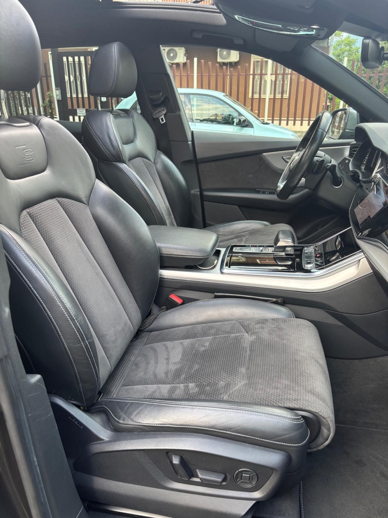 Audi Q8 50 TDI FULL OPTIONAL