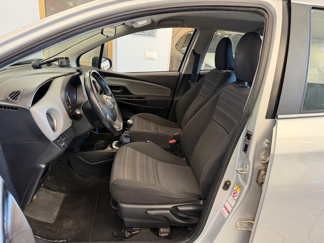 TOYOTA Yaris 3a serie (2011) Yaris 1.4 D-4D 5P Lounge (66 kw