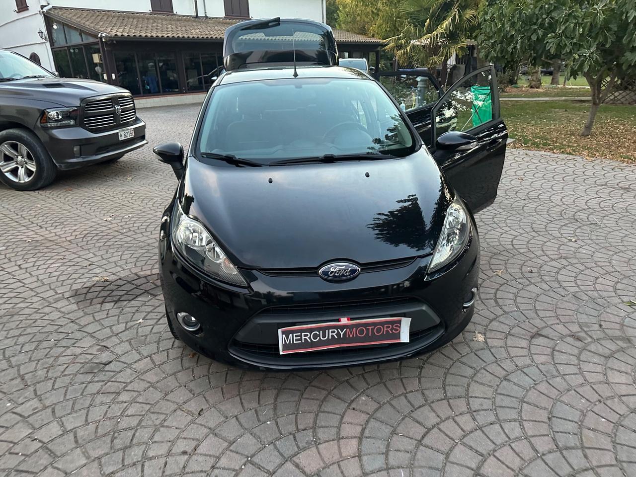 Ford Fiesta 1.2 60CV 5 porte Titanium G P L BELLISSIMA SOLO 134.000 KM IDONEA PER NEO0PATENTATII PERMUTABILE