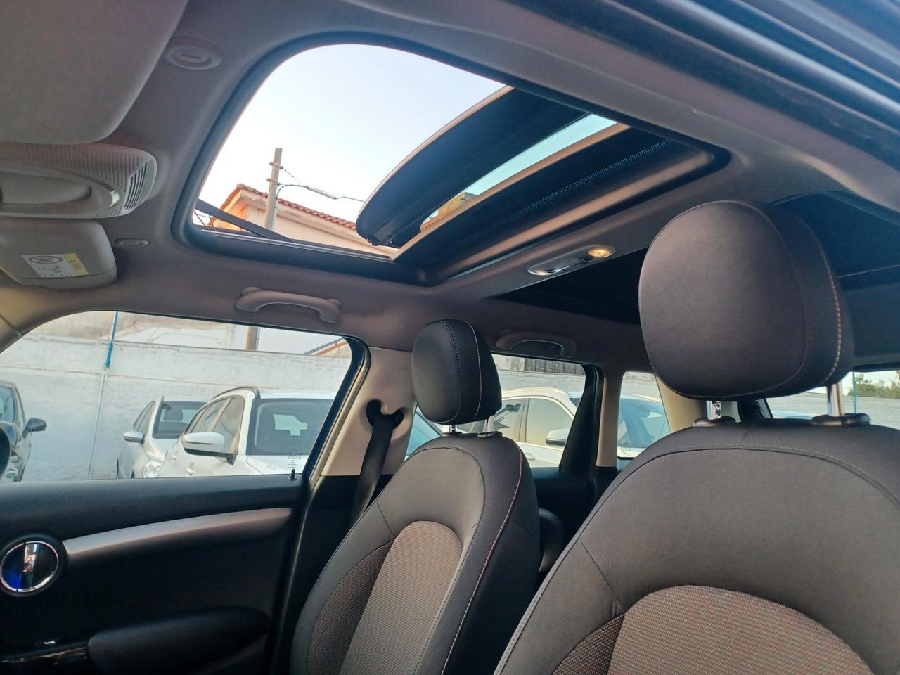 Mini 1.2 Benzina 5 porte Tetto PDC 2015