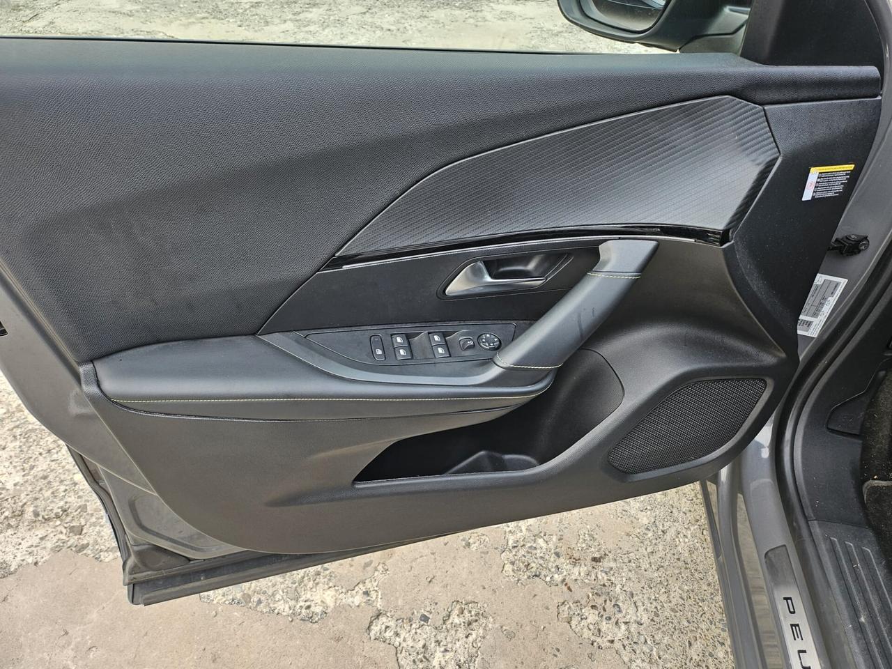 Peugeot 2008 BlueHDi 130 S&S EAT8 GT