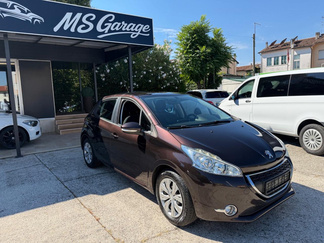 Peugeot 208 1.2 Neopatentati