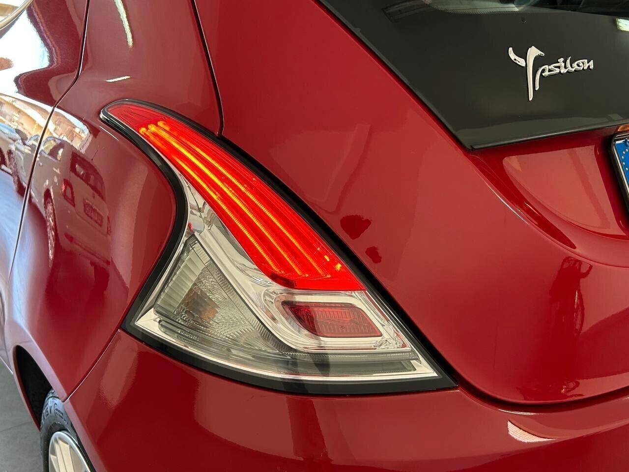 Lancia Ypsilon 1.2 69 CV 5 porte Gold