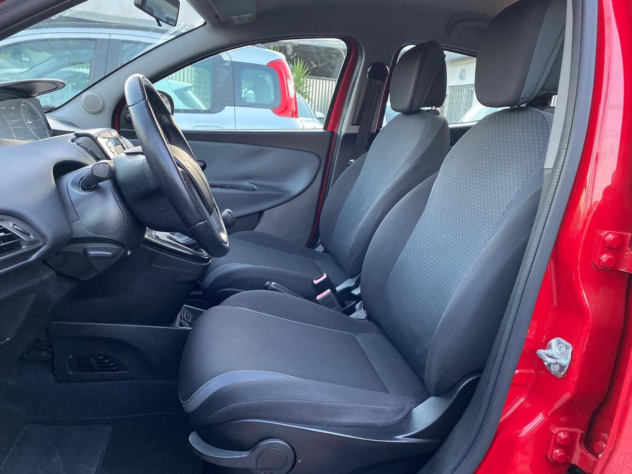 Lancia Ypsilon 1.2 69 CV GPL Ecochic Gold
