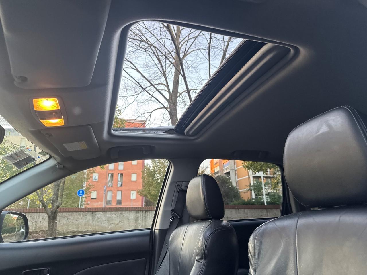 Mitsubishi Outlander 2.0 DI-D Instyle 7 p.ti DPF 2007 4x4