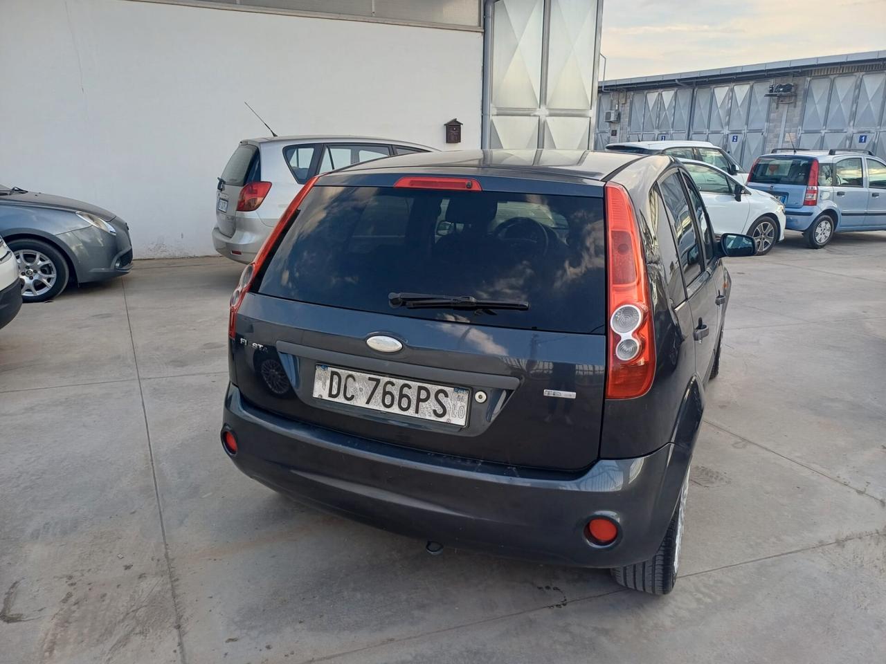 Ford Fiesta 1.4 TDCi 5p. Titanium