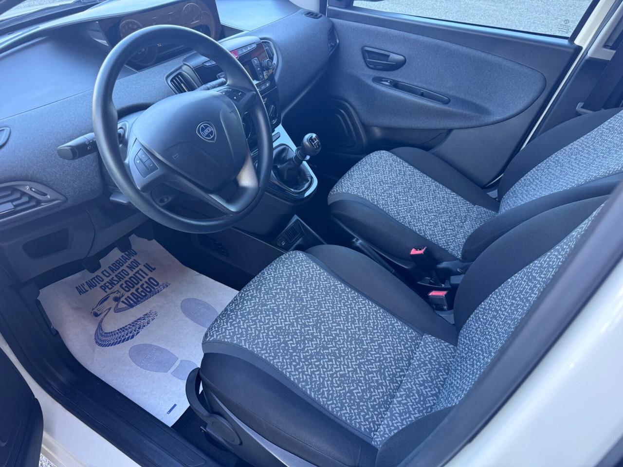Lancia Ypsilon 1.2 69 CV Elefantino Blu