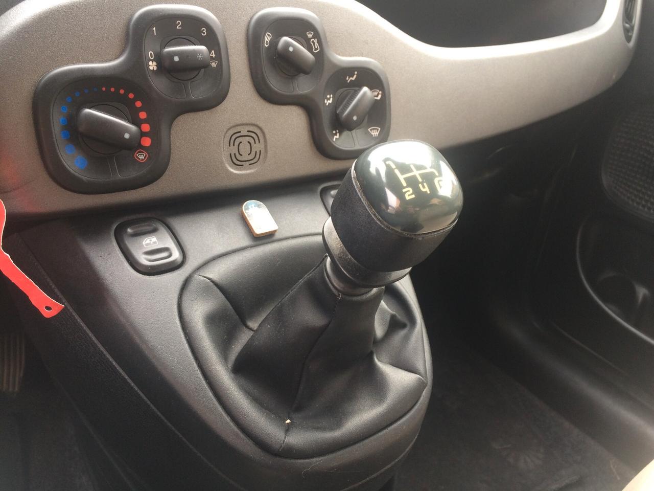 2013 Fiat Panda 1.2 gpl Lounge tagliandata con cinta distribuzione eseguita a km 122000!!!