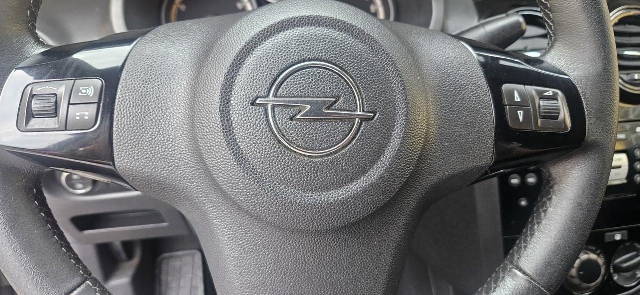 Opel Corsa 1.2 5 porte Club b/ GPL PROSSIMO RINNOVO 2031-AUTO PER NEOPATENTATI