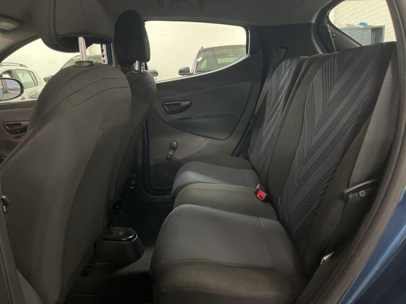 Lancia Ypsilon 1.0 FIREFLY HYBRID SILVER S&S 70CV