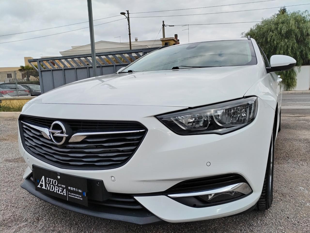 Opel Insignia 2.0 CDTI 170cv navig cam led 2020