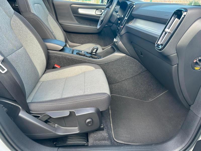 Volvo XC40 1.5 t2 Momentum auto my21
