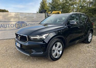 Volvo XC40 b4 awd geartronic momentum