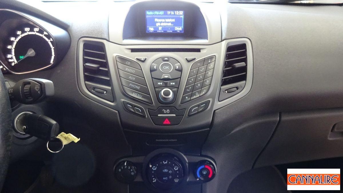 FORD - Fiesta - 1.5 TDCi 75 CV 5p. Black & White Edition
