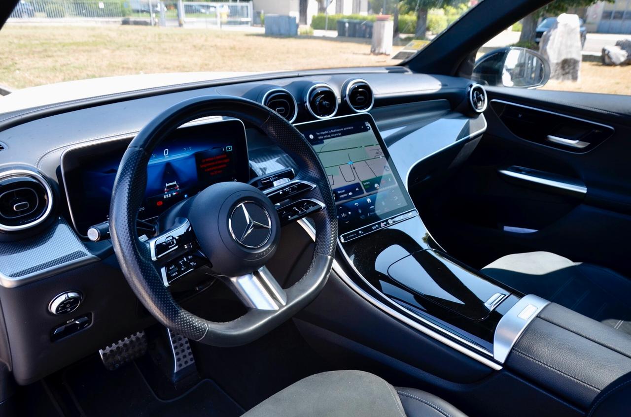 MERCEDES-BENZ GLC 200 AMG LINE PREMIUM PLUS 4MATIC 204cv AUTO, UNICOPROPRIETARIO, UFF ITALIANA, SERVICE MERCEDES, TETTO, HI-FI PREMIUM, FULL LED, RETROCAMERA, PERMUTE