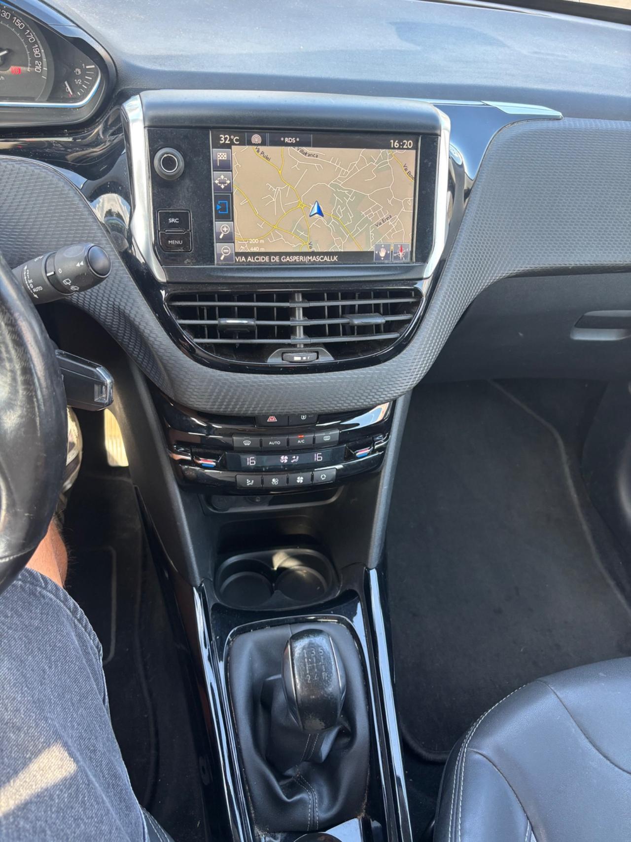 Peugeot 2008 1.6 hdi Allure