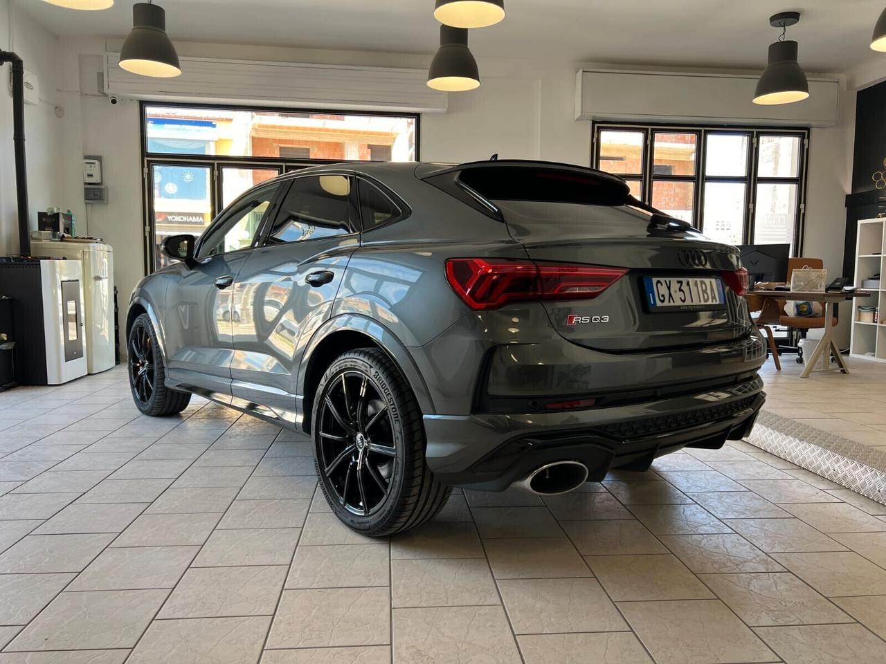 Audi Q3 RS Q3 SPB rsq3 S tronic