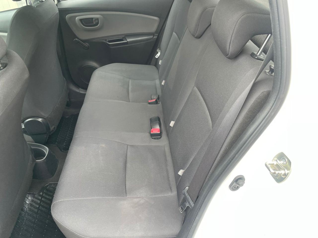 Toyota Yaris 1.0 5porte Active 2015