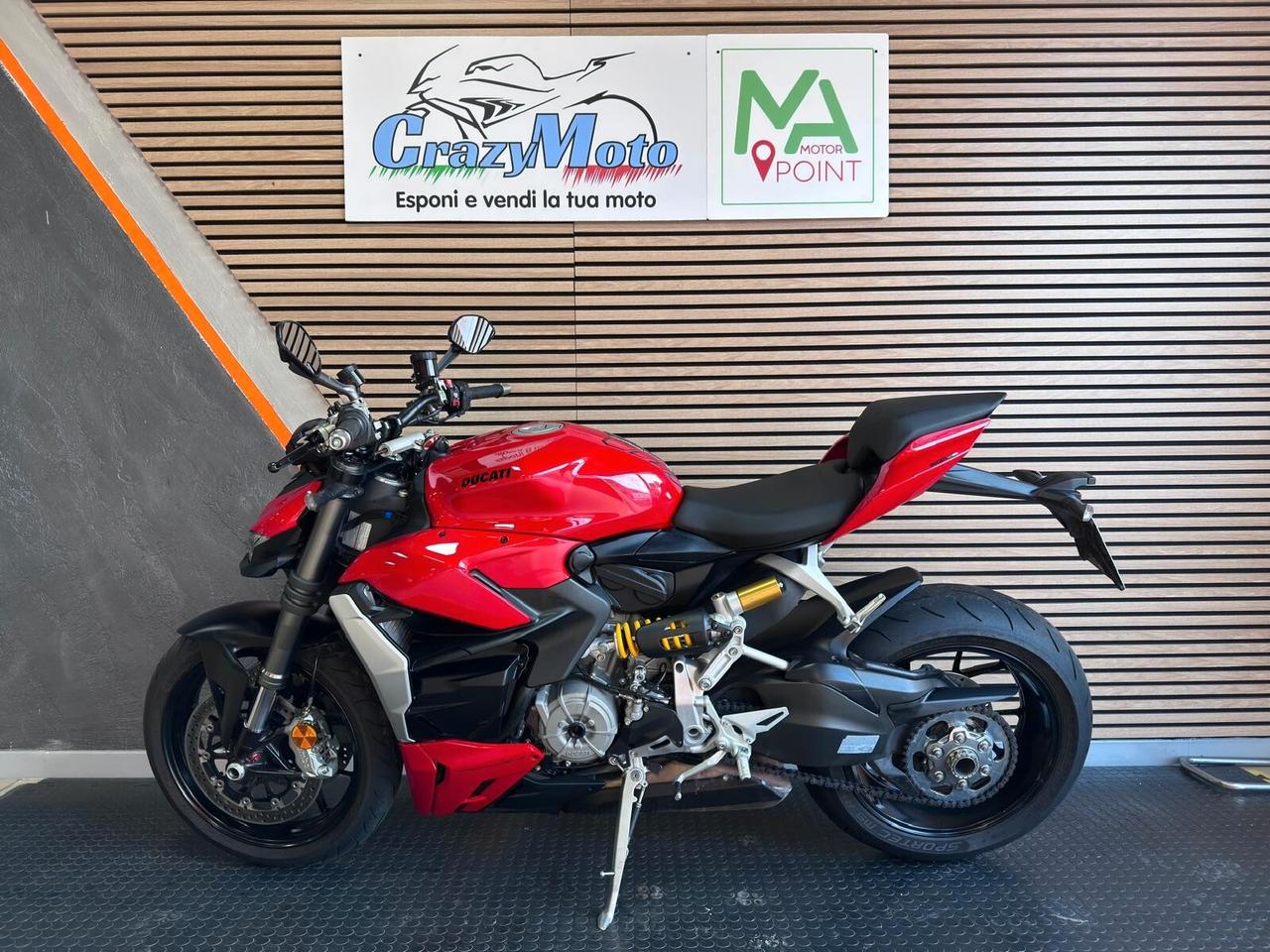 Ducati Streetfighter V2