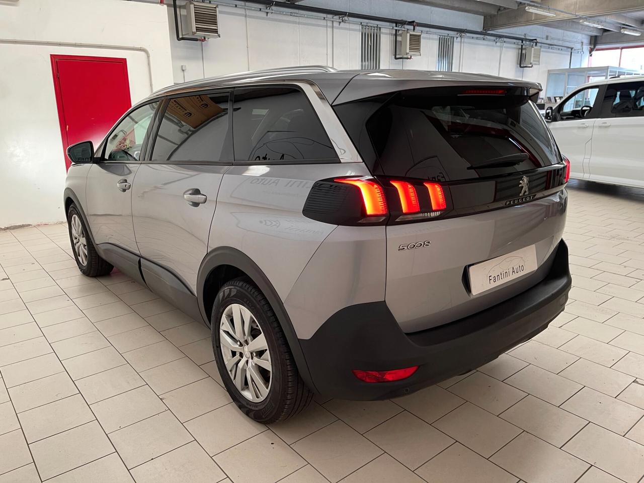 Peugeot 5008 Active Business 1.6 bluehdi-7 posti-Ok Neopatentati-LEGGI SOTTO