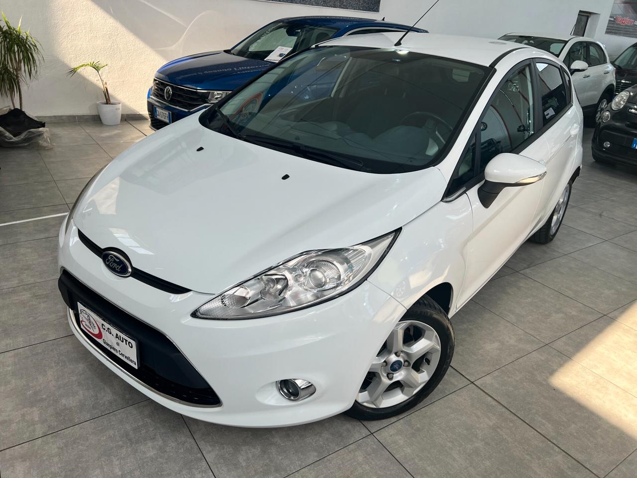 Ford Fiesta 1.4 TDCi 70CV - TITANIUM - 2011