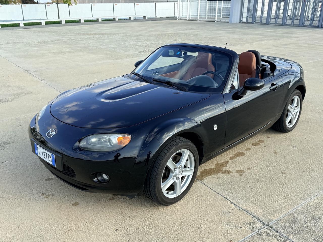 Mazda MX-5 Roadster Coupé 1.8L Fire
