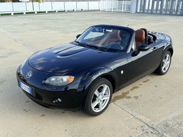 Mazda MX-5 Roadster Coupé 1.8L Fire